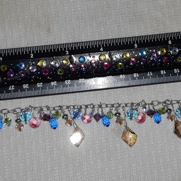 Multi-colored & Faceted Crystal Toggle Bracelet - Picture 10 of 10